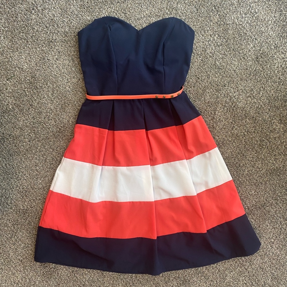 B. Darlin juniors dress size 3/4
